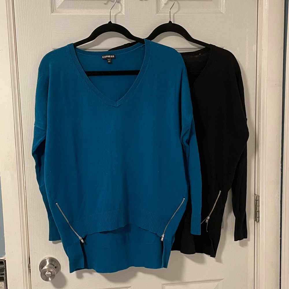 ⭐️ 2 for 1 - Express v-neck high-low sweaters
